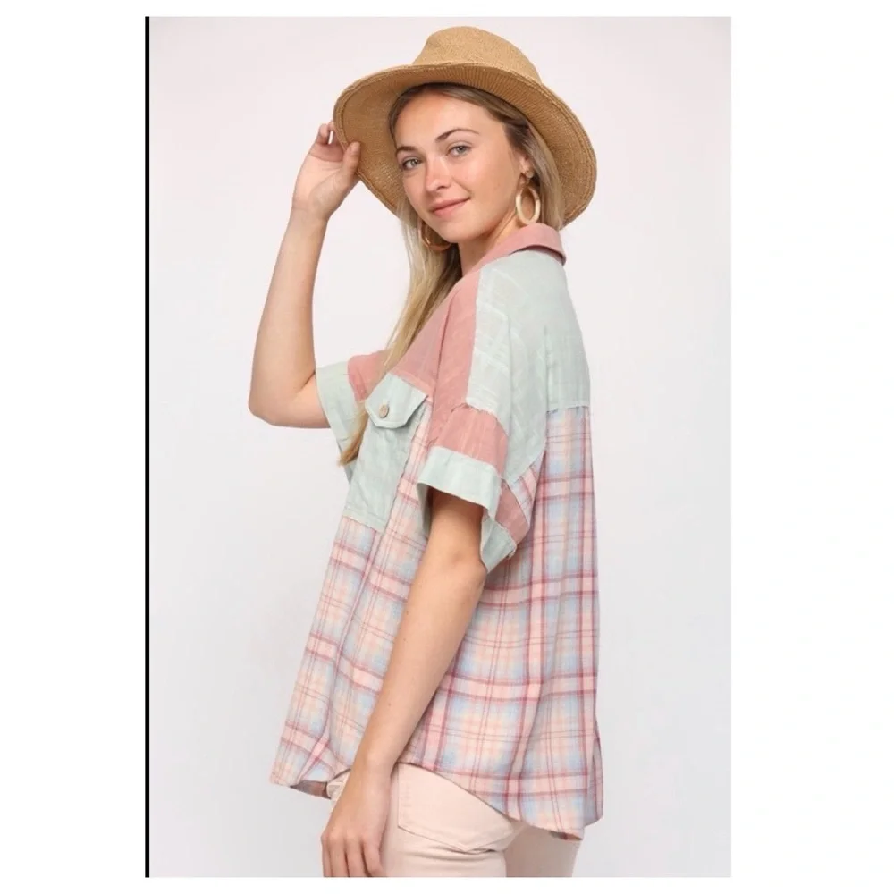 $12 start 121 🆑Textured Woven and Plaid Mixed Button Down Top Front Pockets - Picture 3 of 4